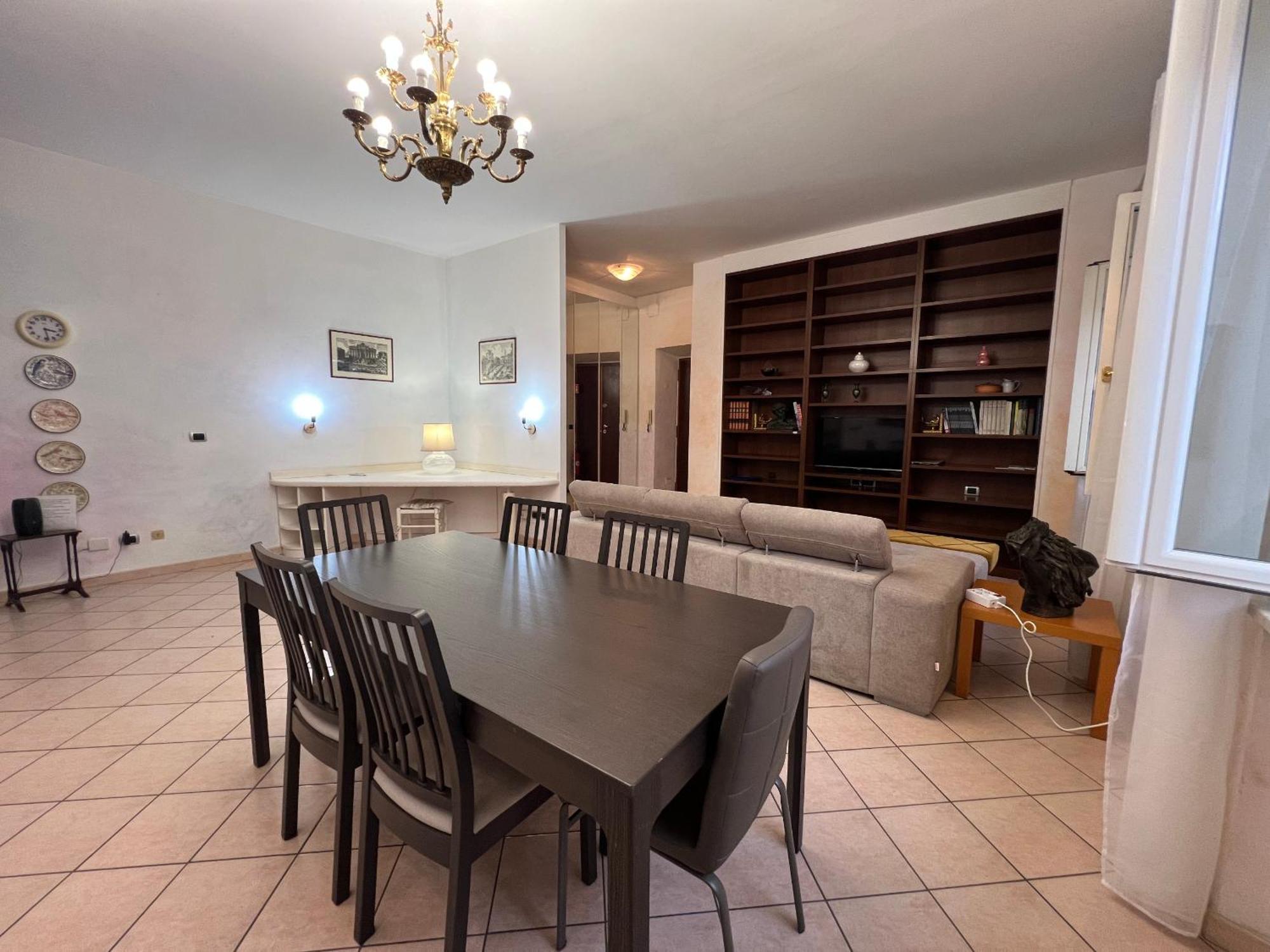 Apartment --Colosseum 15 Min-- Trastevere, Free Wi-Fi & A-C *